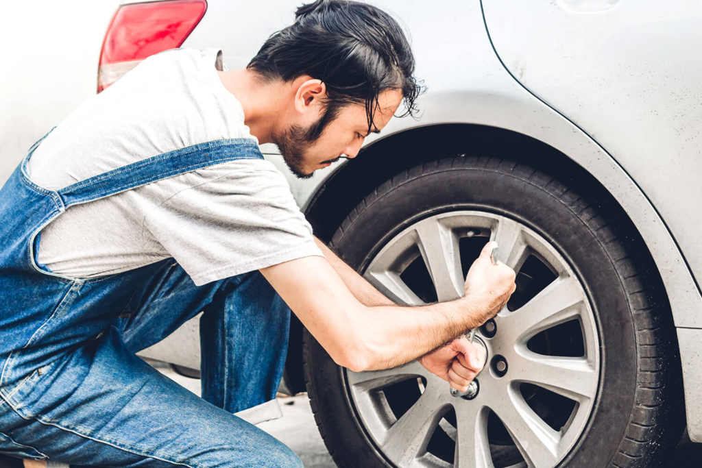how to change a tire